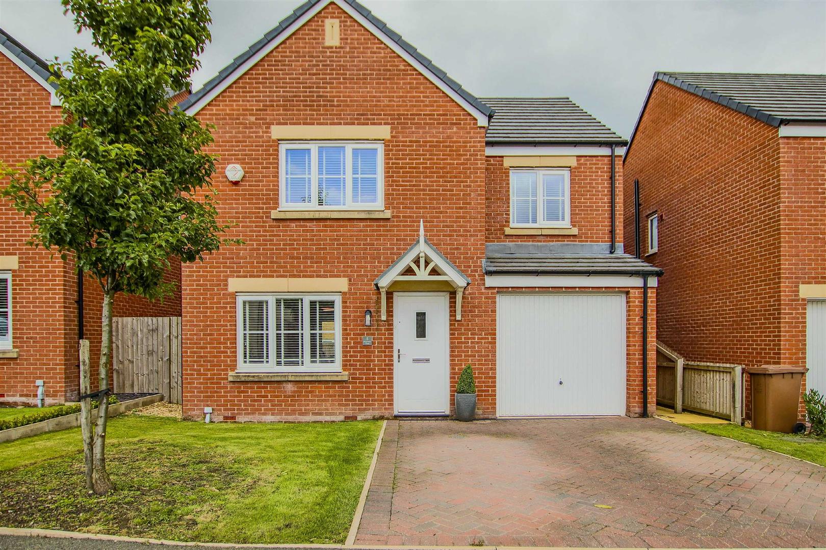 4 Bed Detached House For Sale - Main Image